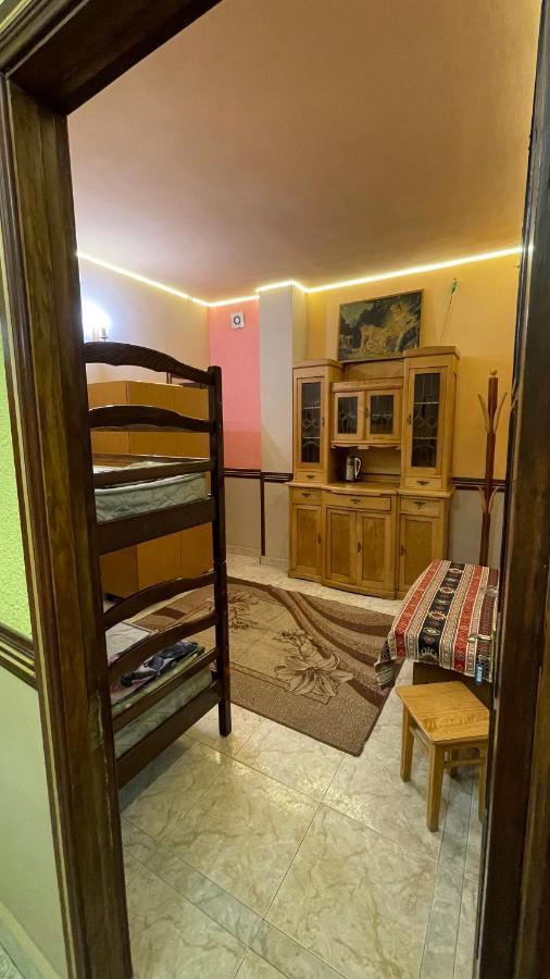 Citrus Guest House Ереван Екстериор снимка