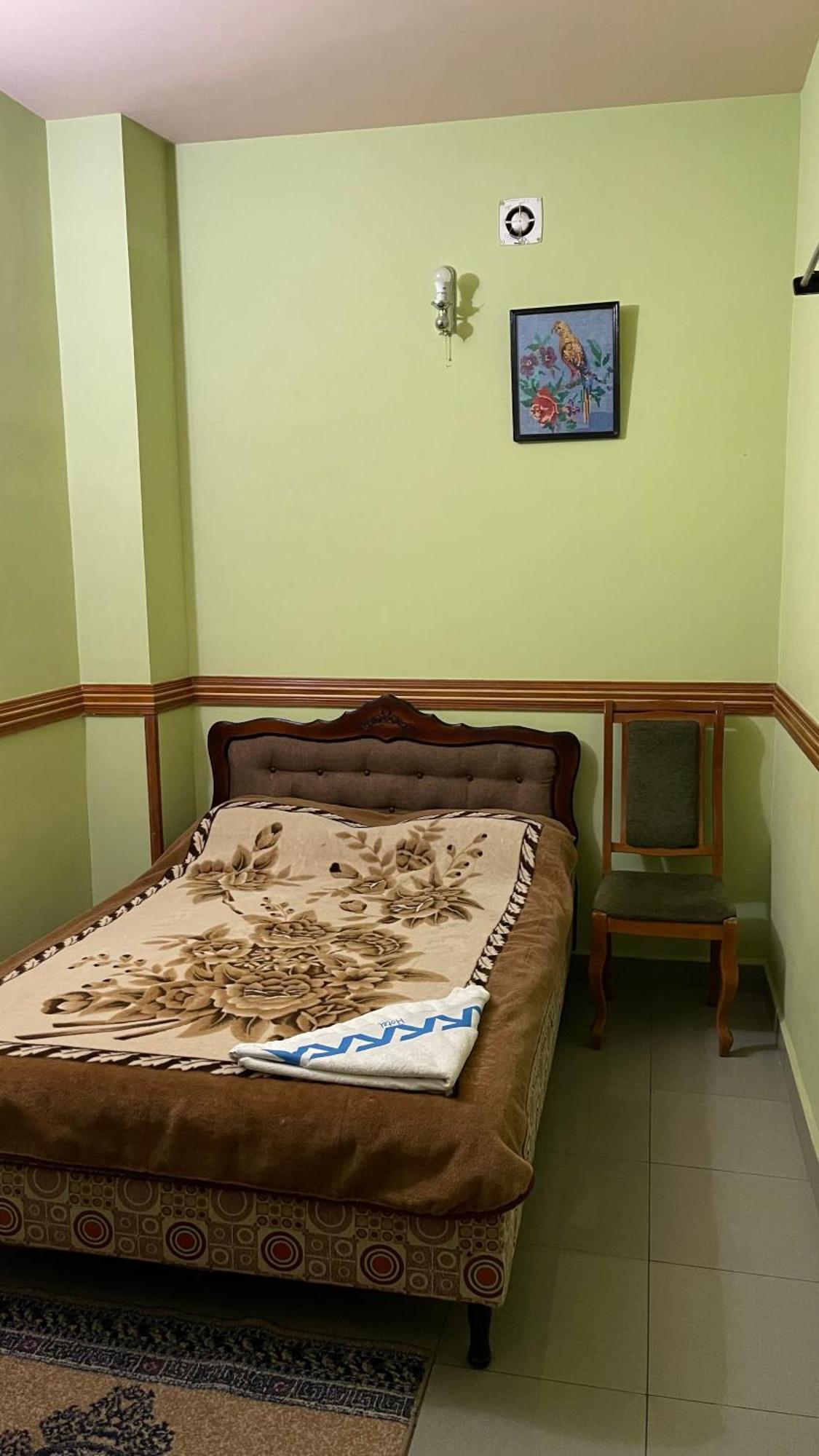 Citrus Guest House Ереван Екстериор снимка