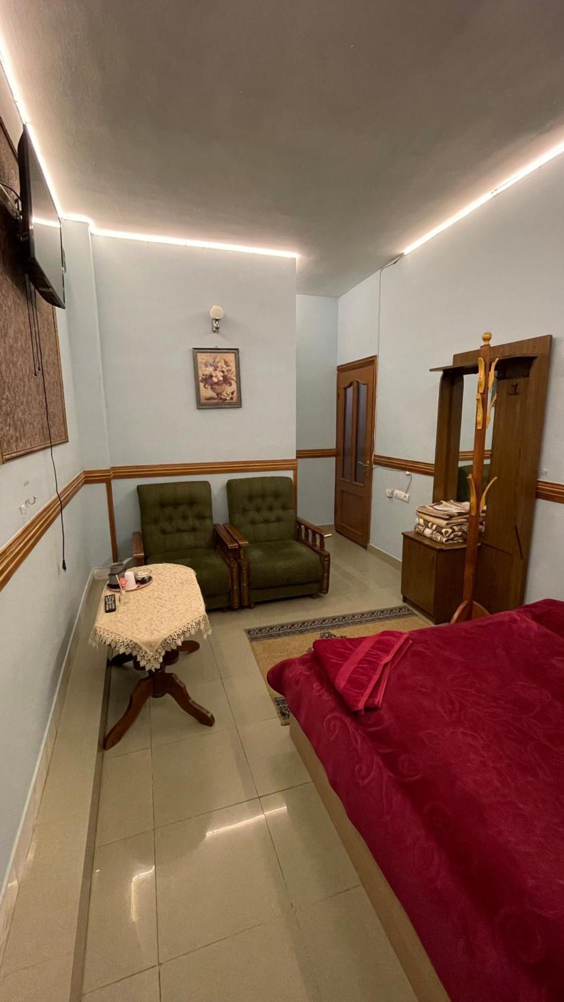 Citrus Guest House Ереван Екстериор снимка